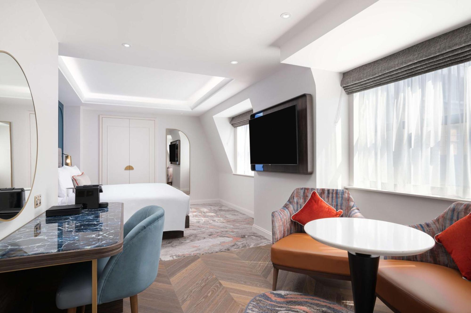 Lost Property St Pauls London, Curio Collection By Hilton Luaran gambar