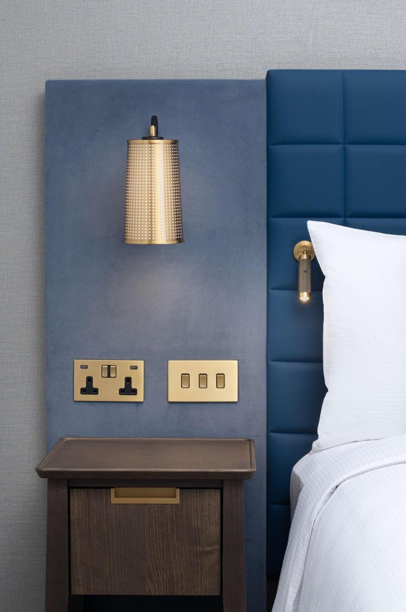 Lost Property St Pauls London, Curio Collection By Hilton Luaran gambar