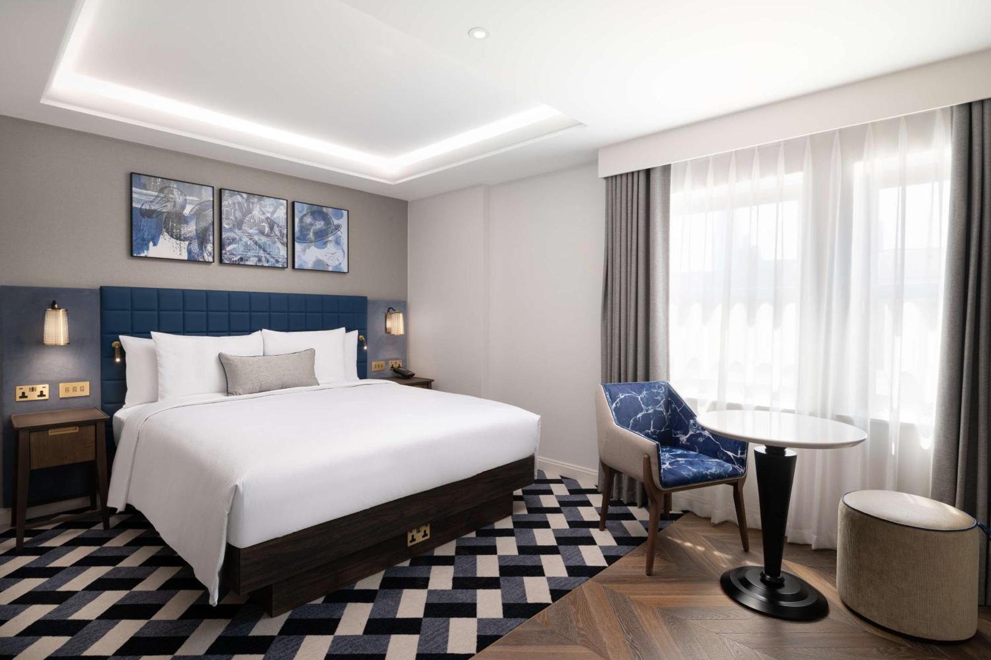 Lost Property St Pauls London, Curio Collection By Hilton Luaran gambar