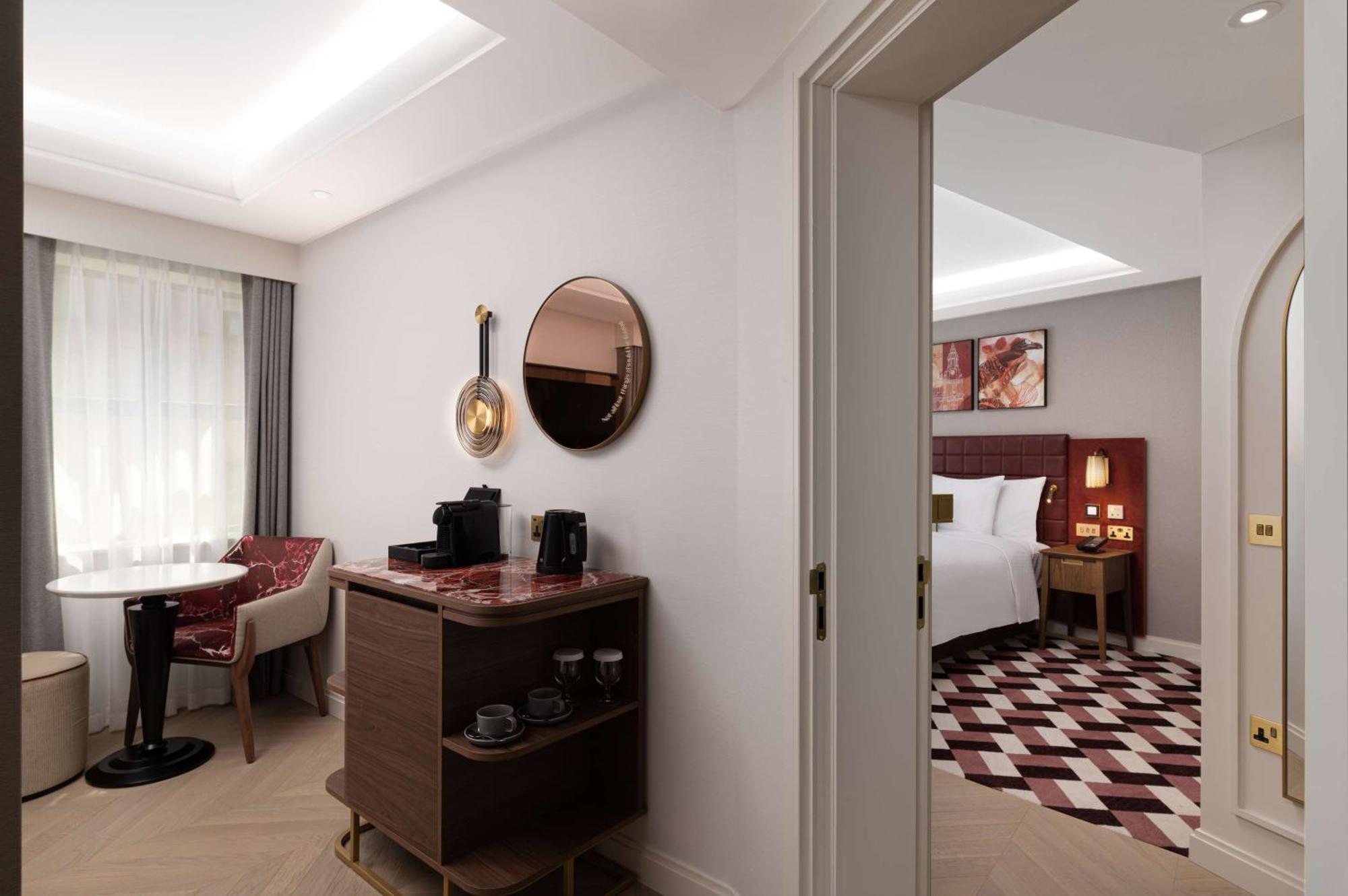 Lost Property St Pauls London, Curio Collection By Hilton Luaran gambar