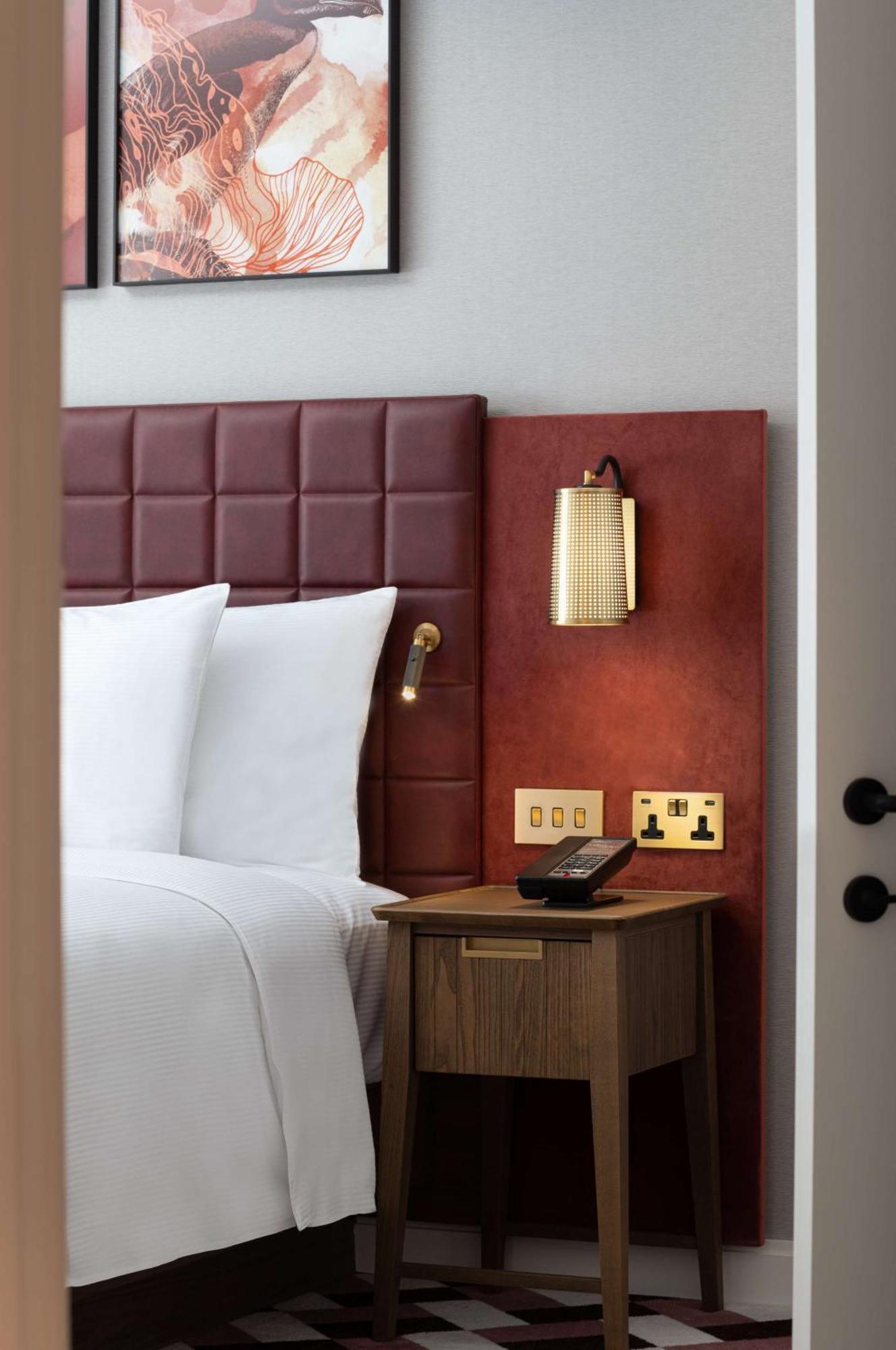 Lost Property St Pauls London, Curio Collection By Hilton Luaran gambar